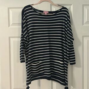 Like New Lilly Pulitzer tunic sweater size large